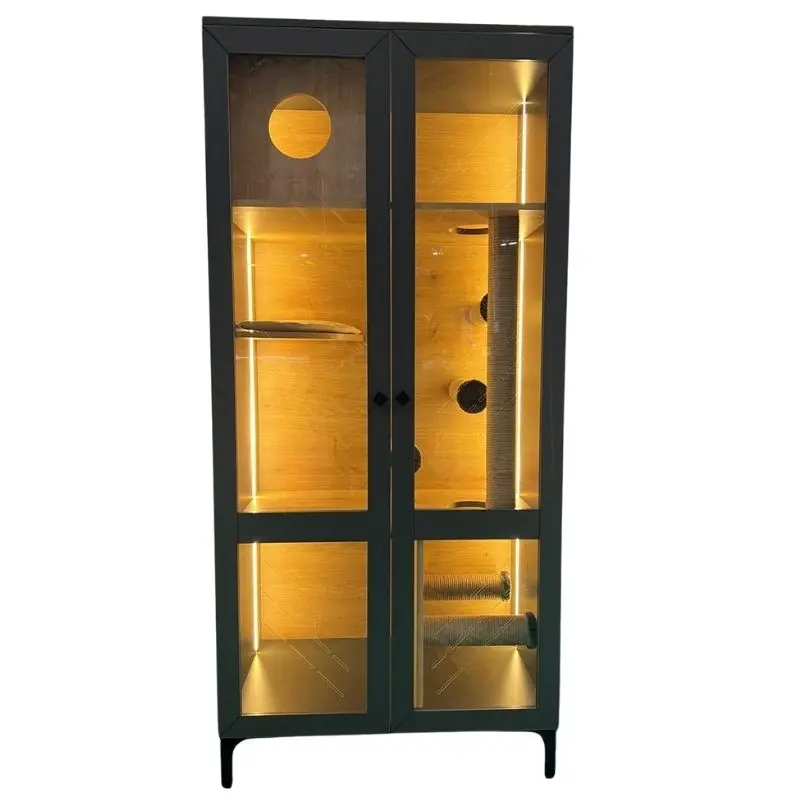 Enclosed Cat House